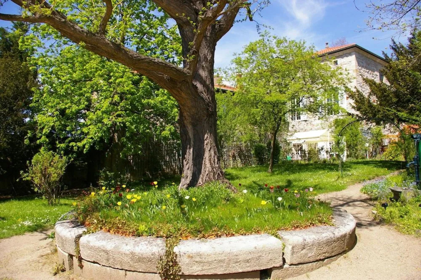 la maison des chartreux