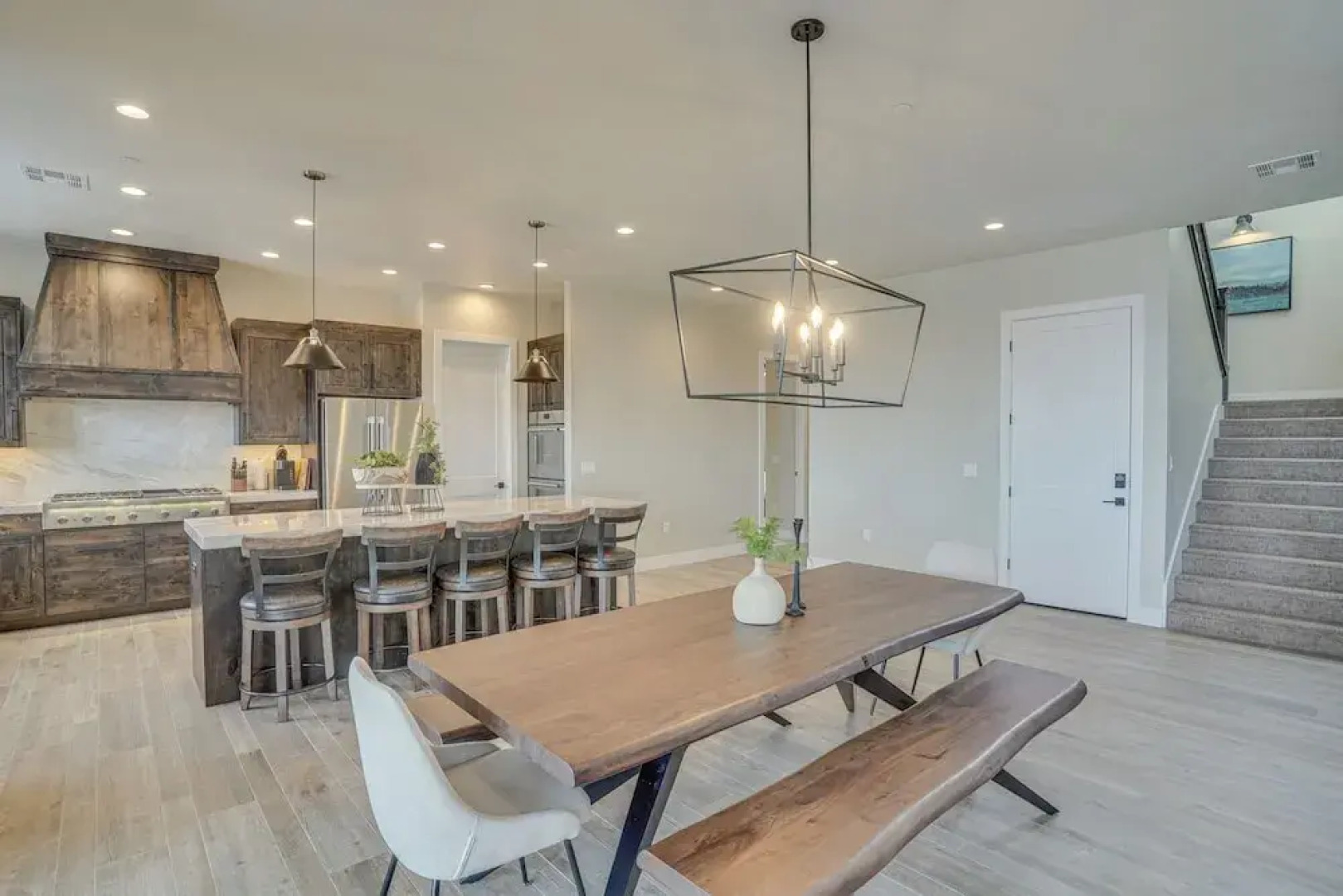 Spacious Utah Escape w/ Balcony & Mountain Views!