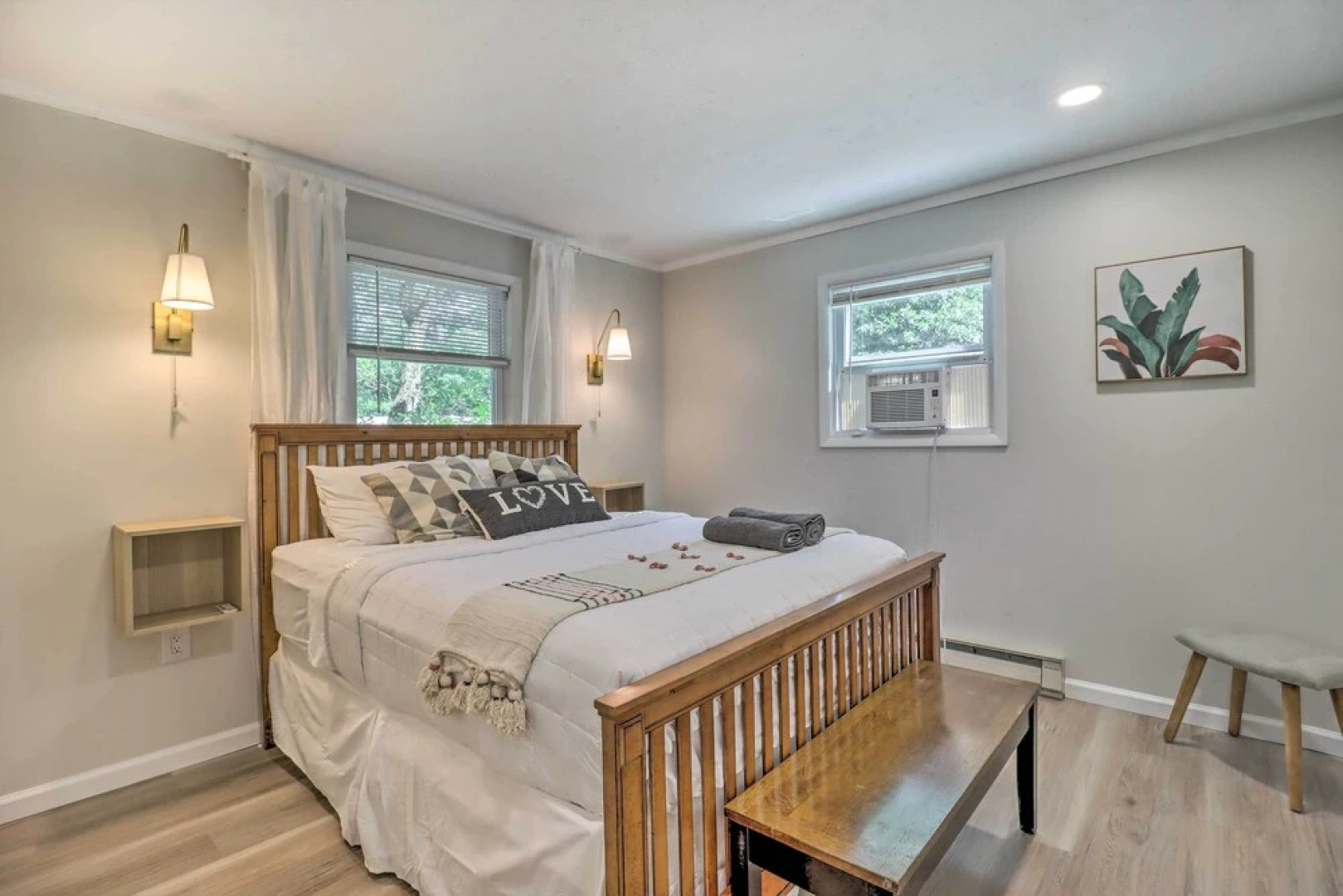 Charming Emerald Lakes Cottage w/ Hot Tub!