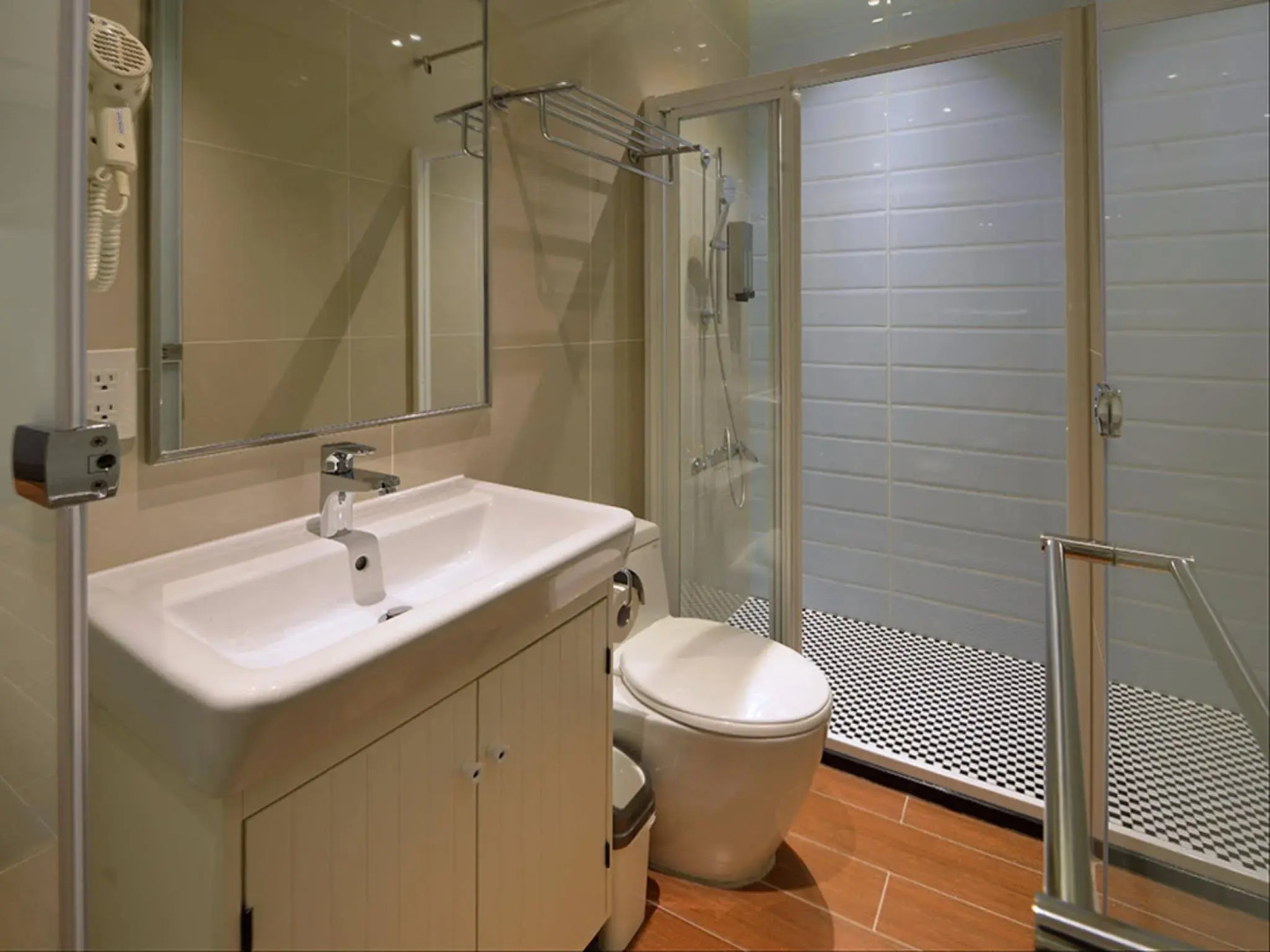 UINN TRAVEL - Hostel