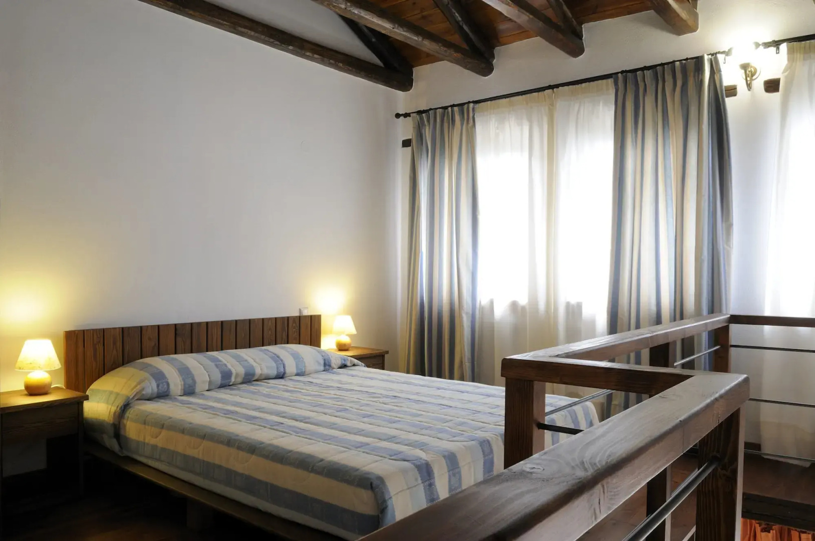 Esperos Suites & Villas