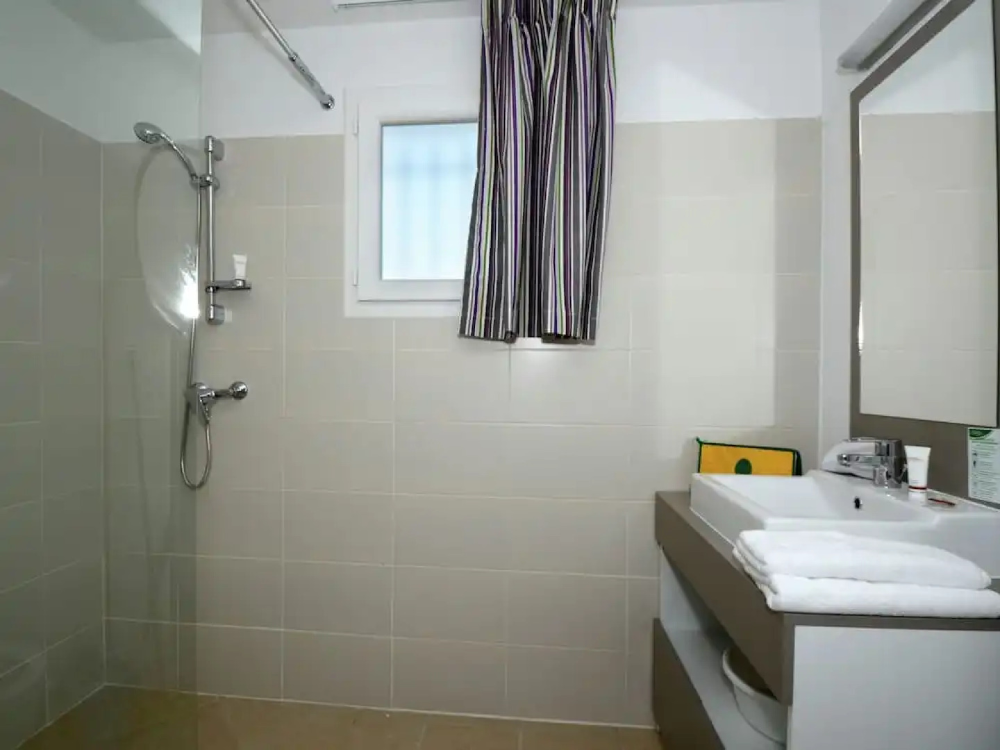 Cozy Apartment With Terrace, Located in Quiet Surroundings