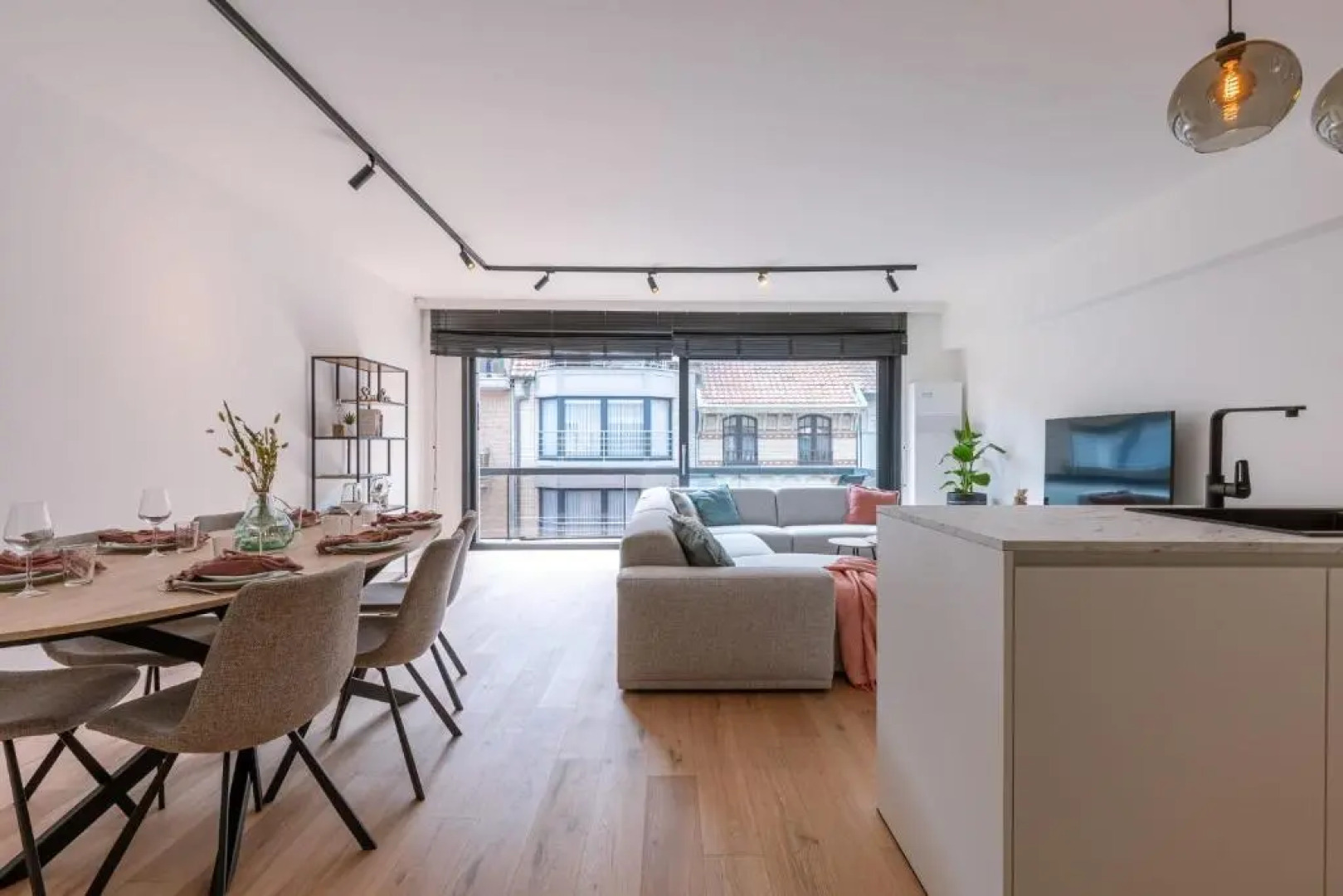 Stunning fully renovated apartment in Knokke-heist for 6 persons