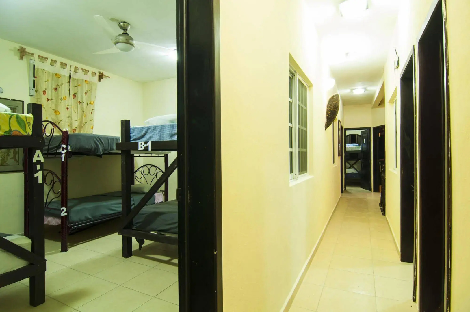 Charlys Hostal