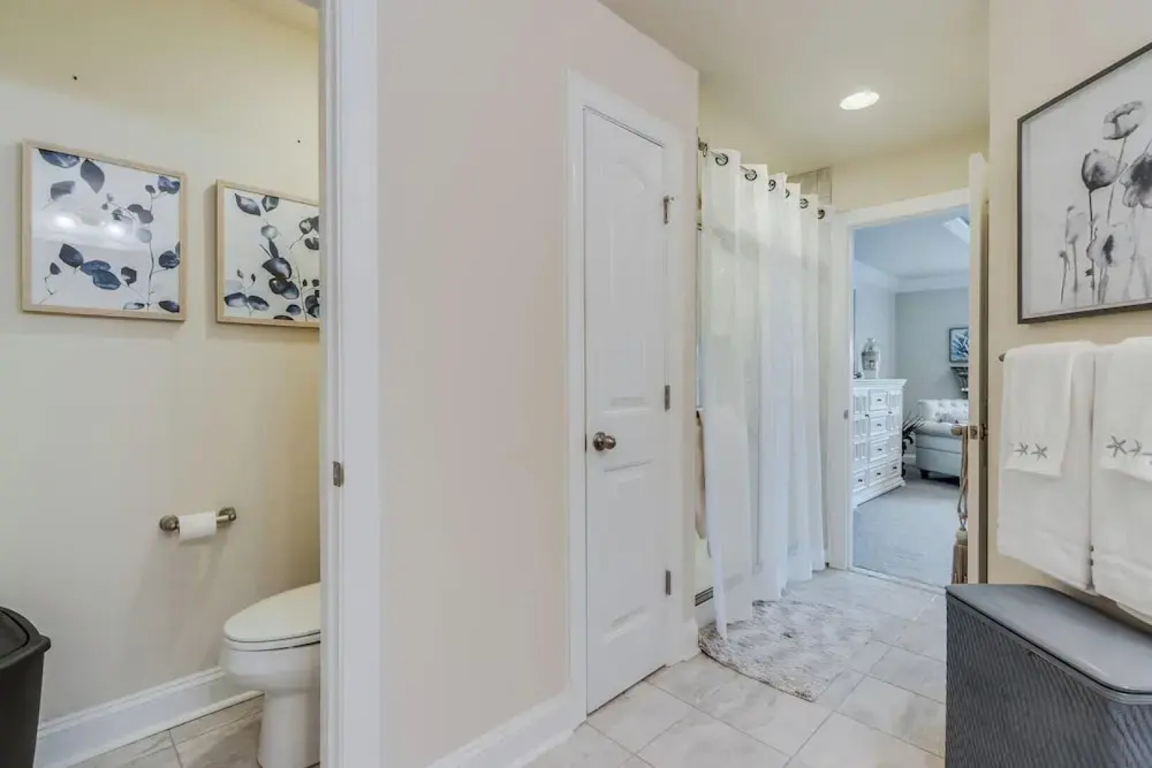 Catalina Circle 21520