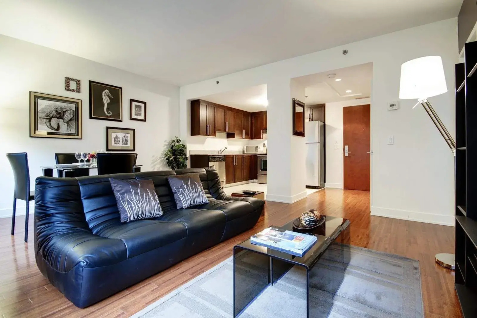 Montreal Convention Centre Apartments