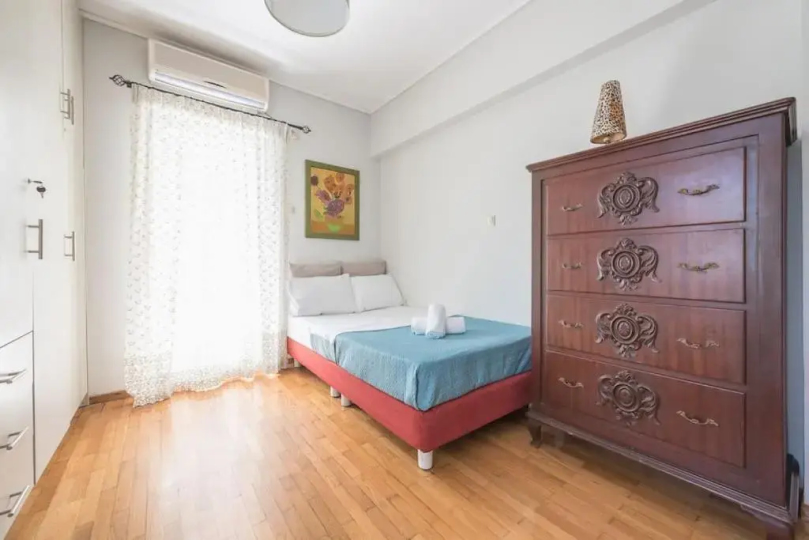 Seaside 2BR apartment in Varkiza 2mins walk from beach