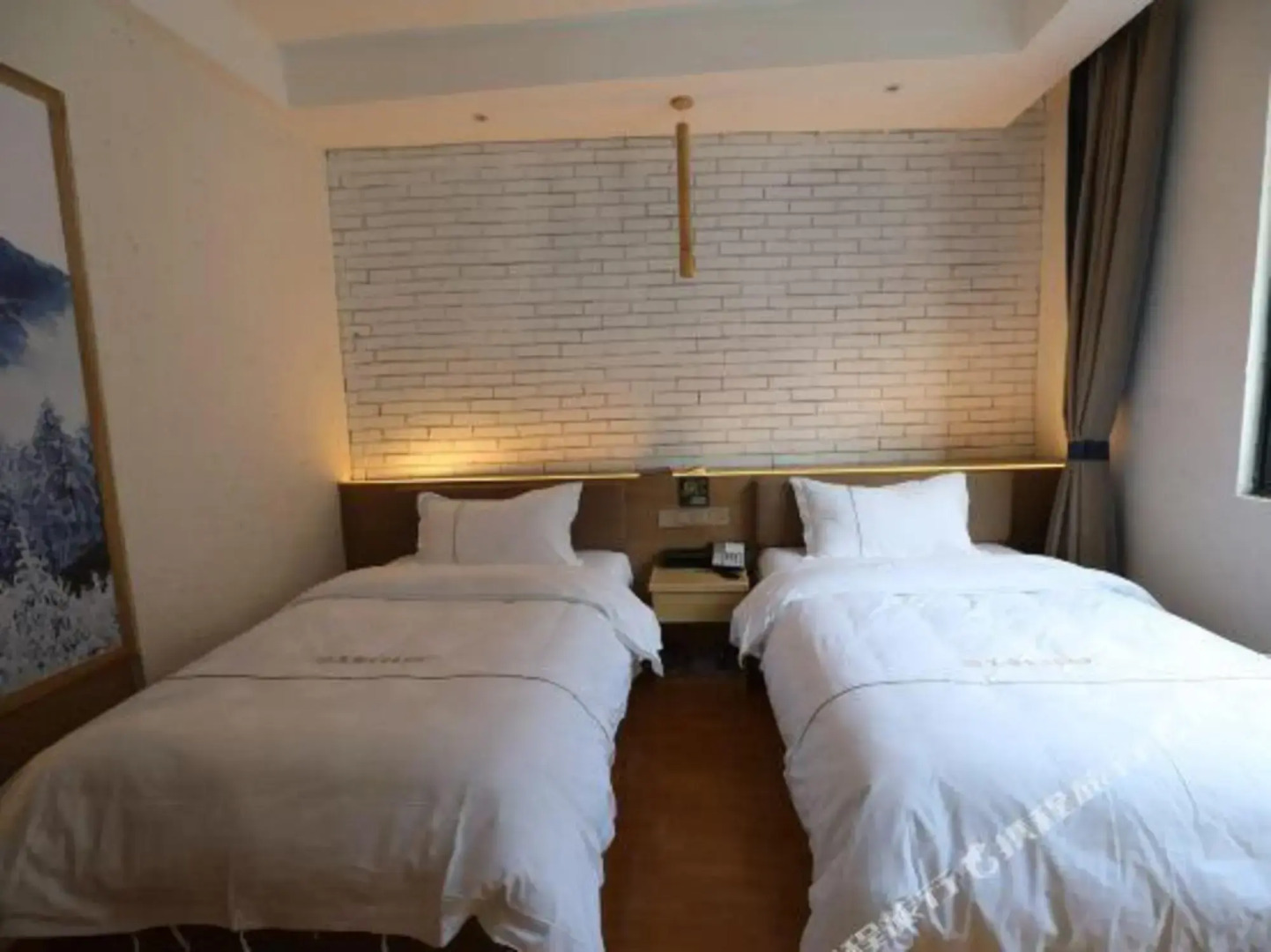 Zhengba Shilixiang Courtyard (Luding Daduhe Bridge)