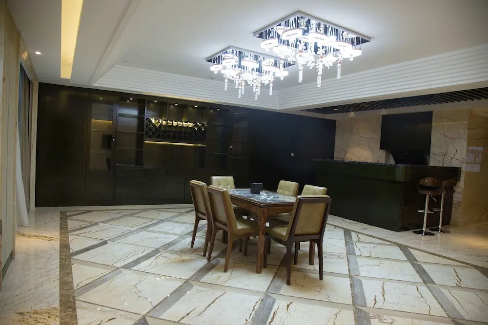 Honghu International Hotel