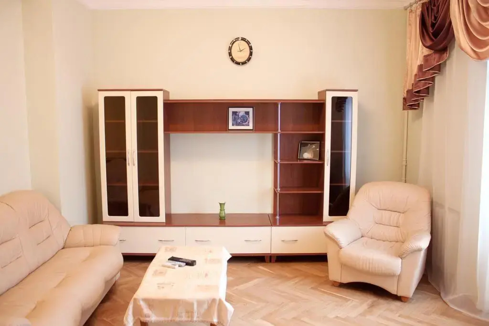 Prorizna Studio Kiev Apartment