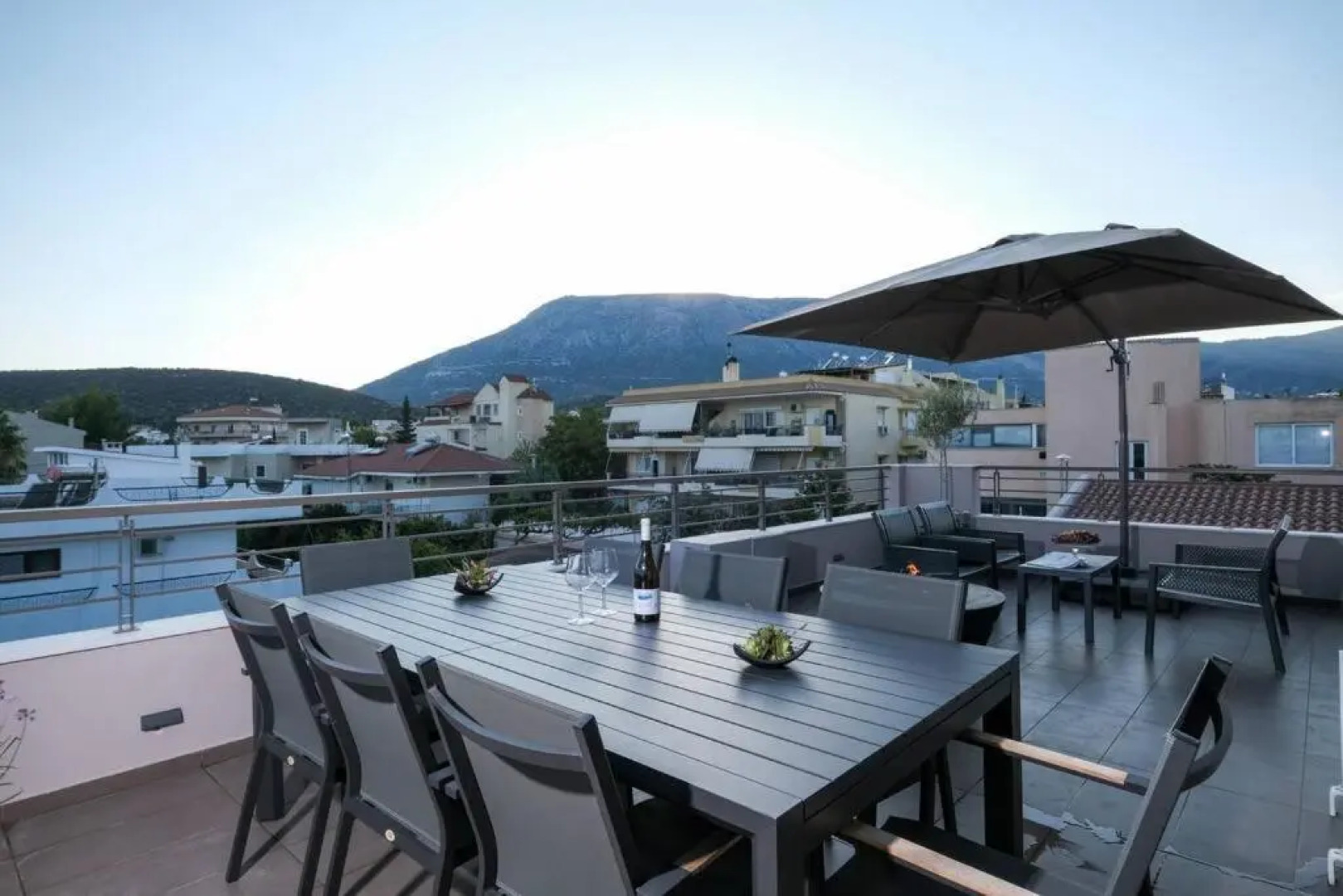 Spacious & Minimal Apartment Near Airport Paiania Coniann Filoxenia