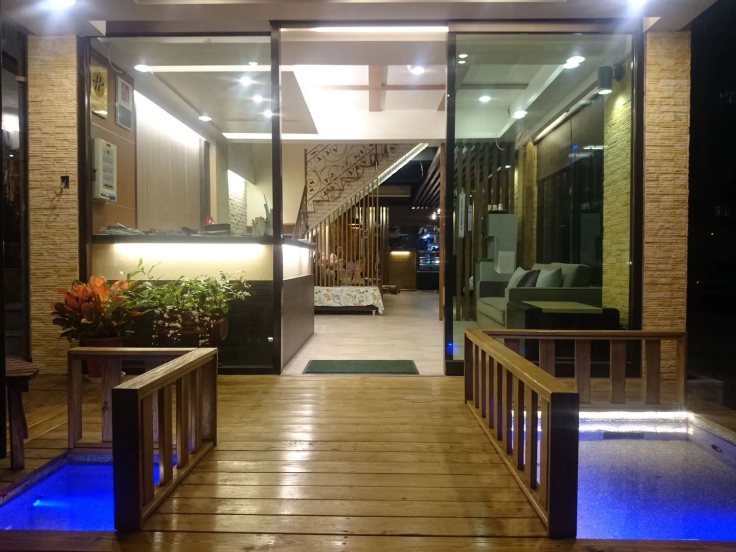 Host-On Exquisite Hotspring Hotel