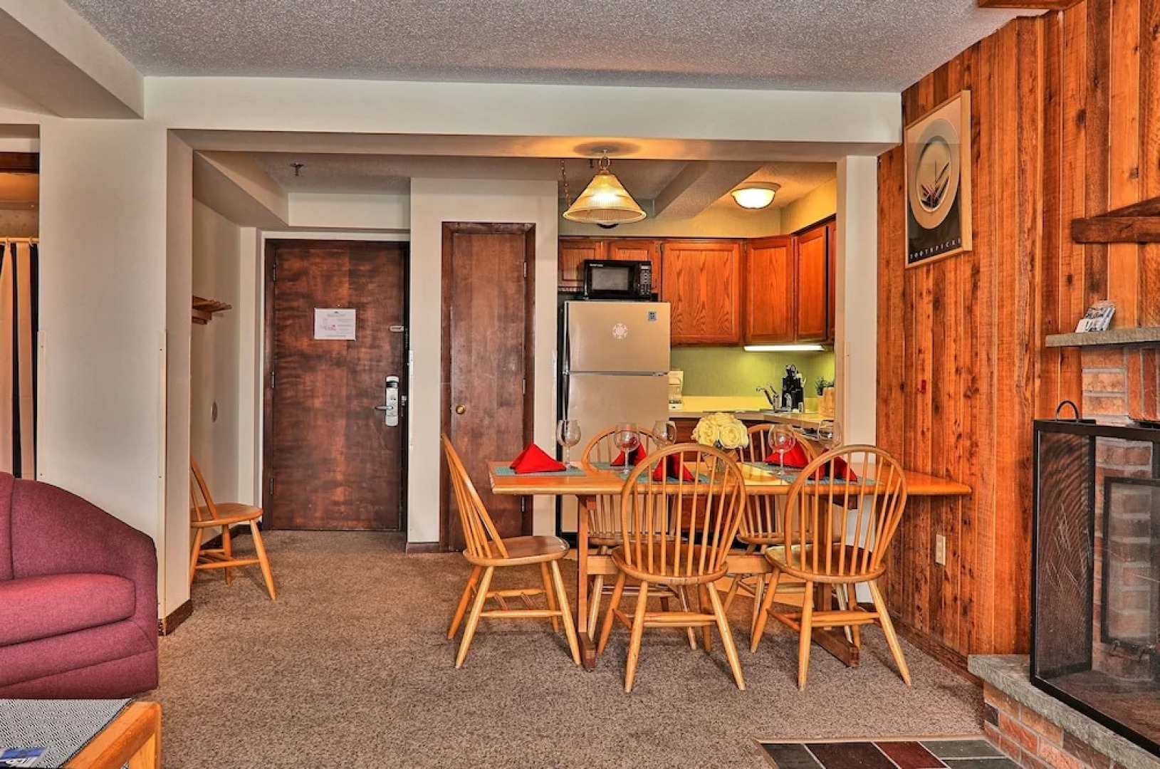 "roomy" Mountain Green 3BR Condo w/ Amenities 3b14
