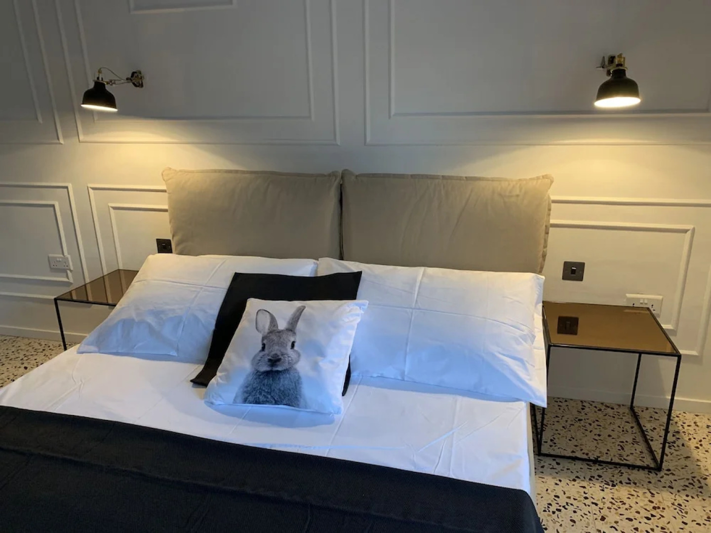 The Burrow City Rooms (Homestay)