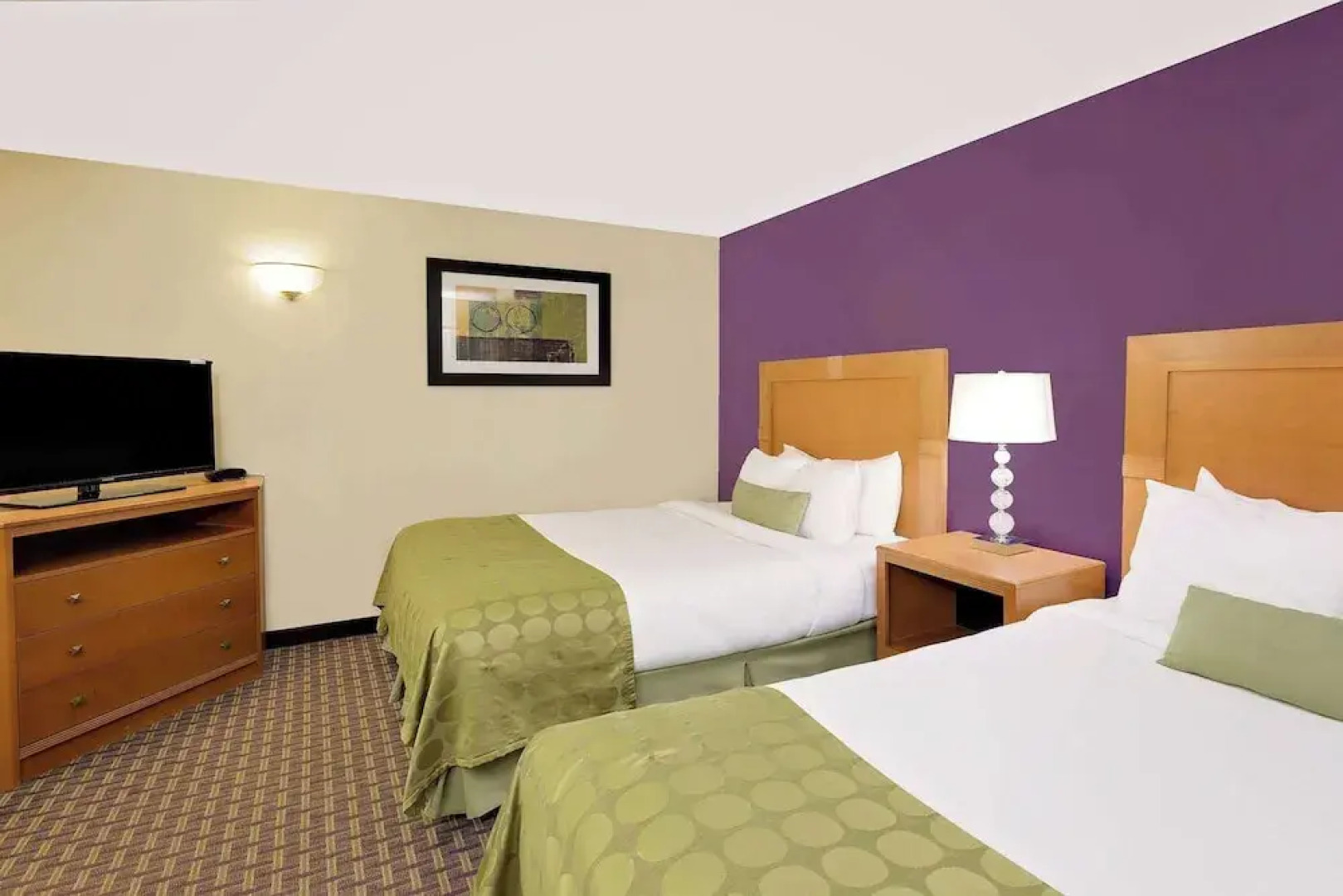 Ramada Marquette