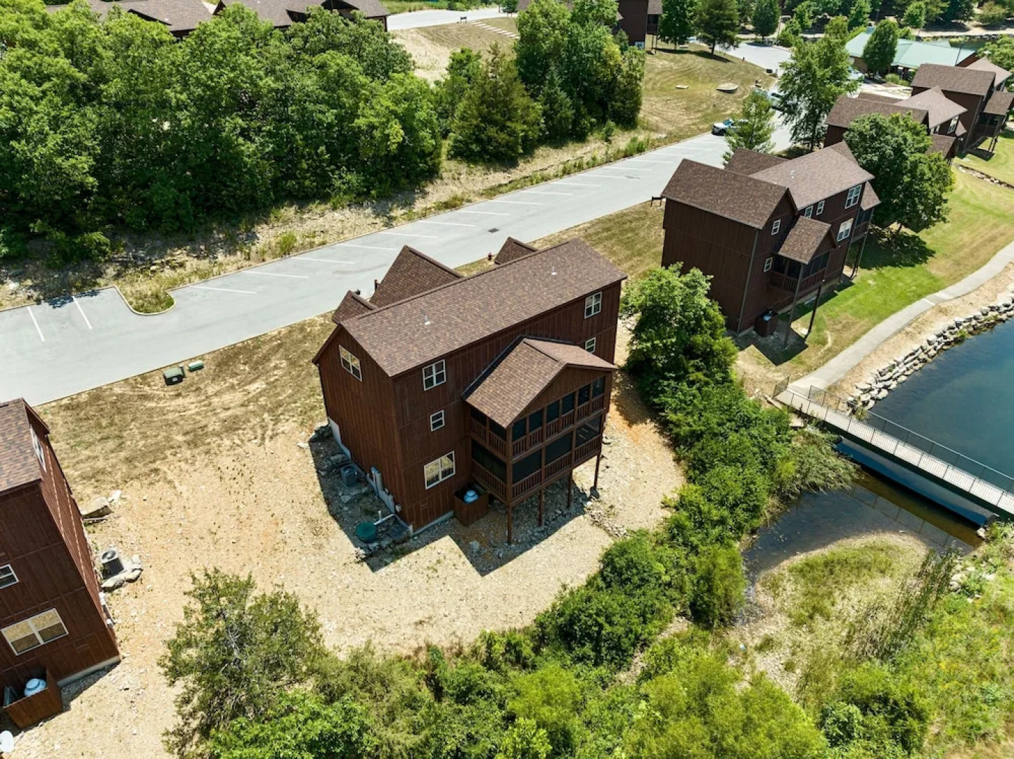 Timeless Memories Lodge 6 Bedroom Cabin by RedAwning