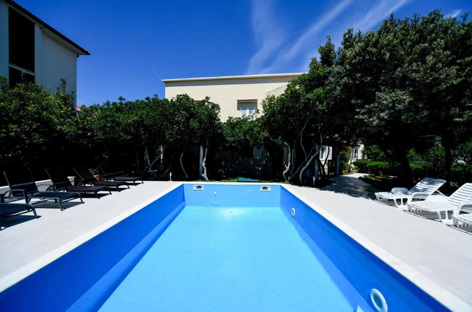 Apartments Dvori Novalja