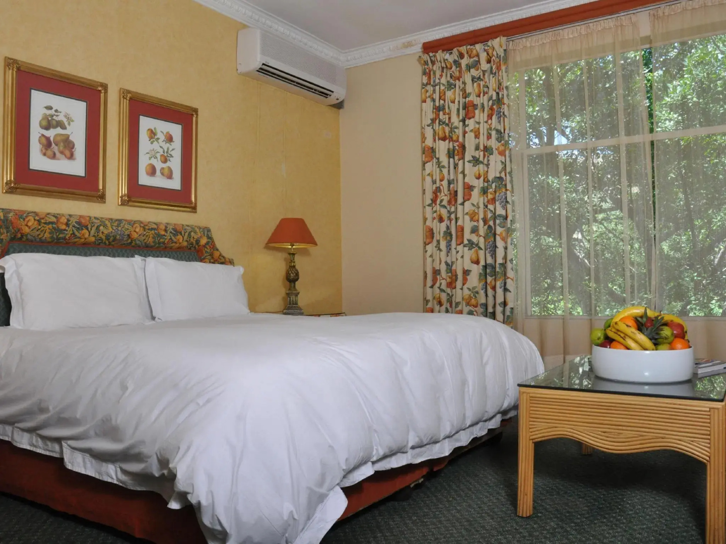 Safari Hotel & Convention Centre