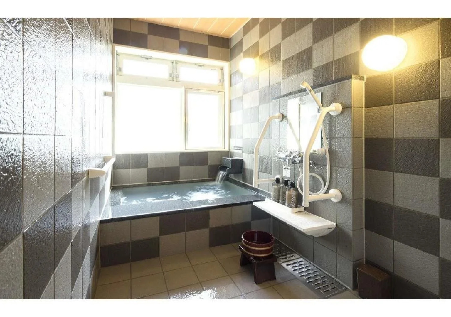 Aoshima Fisherman'S Beachside Hostel & Spa