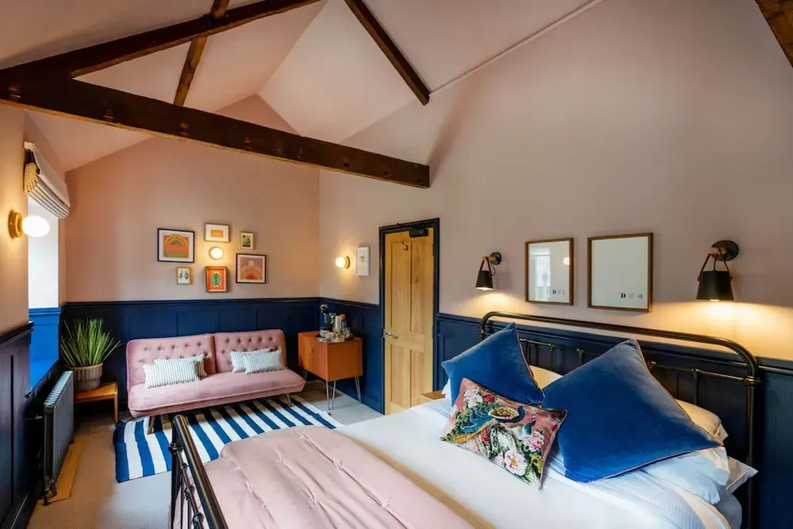 The Queen's Chew Magna