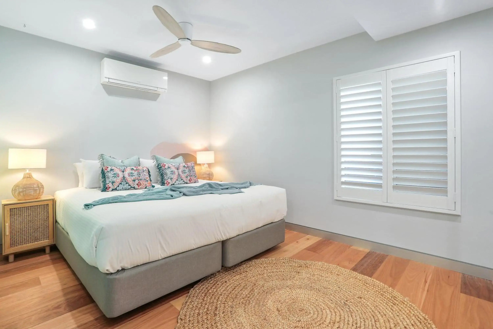 Luxe Coastal Abode, Marcus Beach