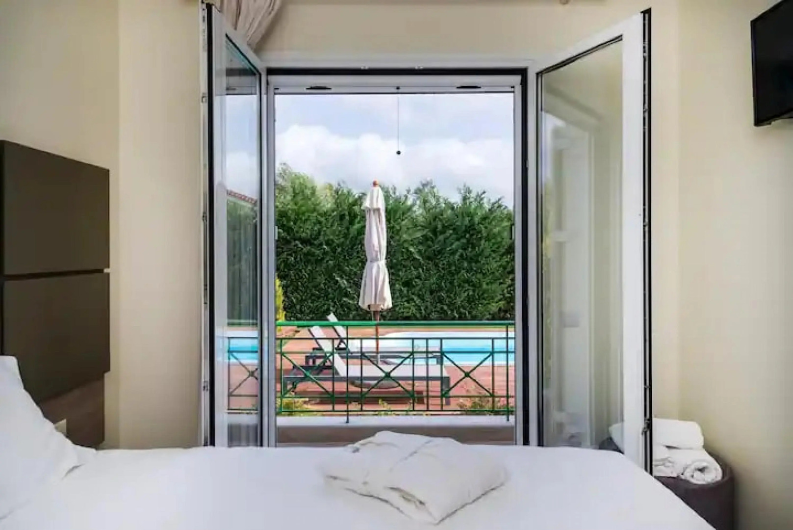 Venus Villa with Private Pool, 2min to the Beach