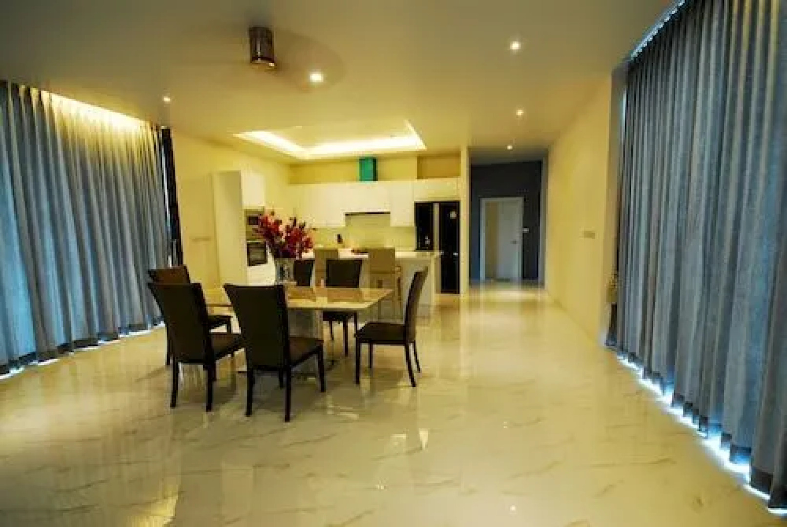 Aria Lake and Golf Villa