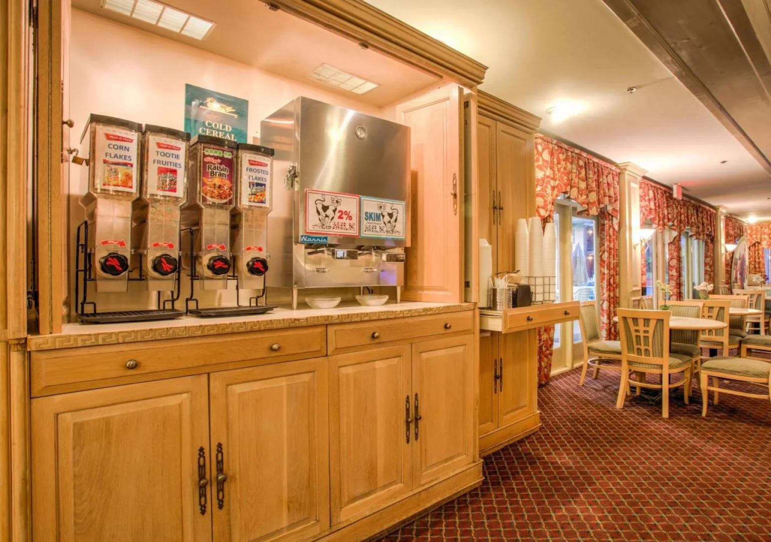 The Palms Hotel & Villas