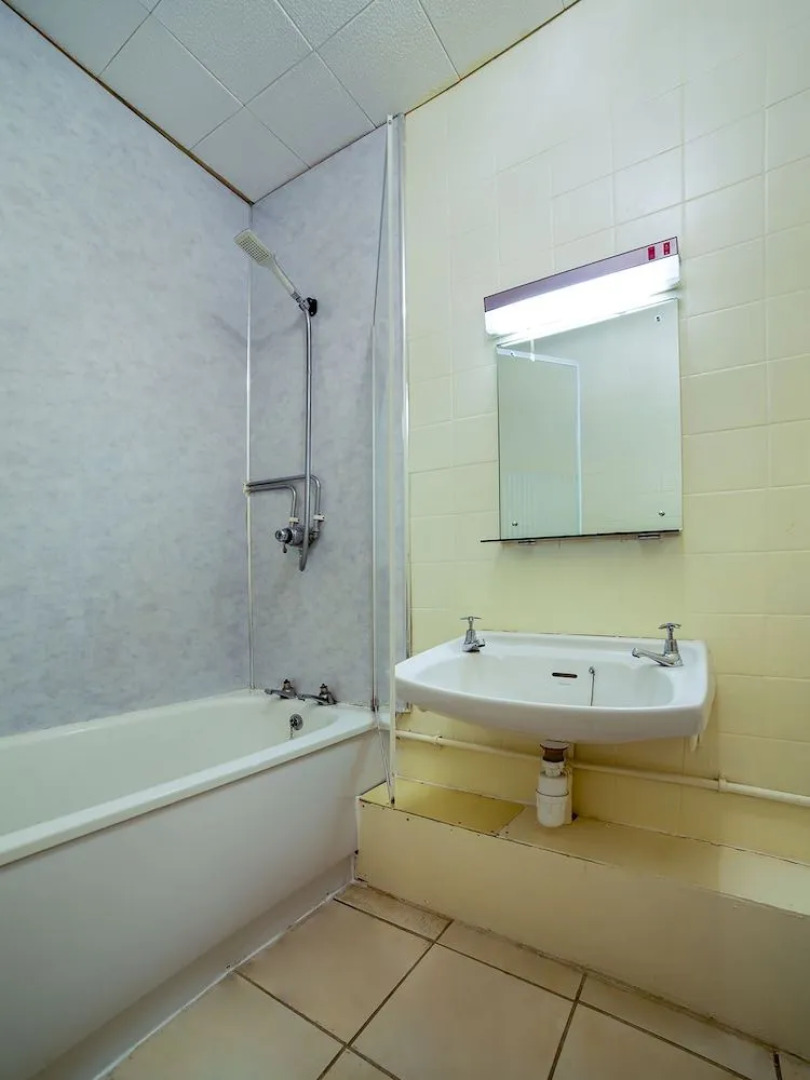 The Cumberland Hotel