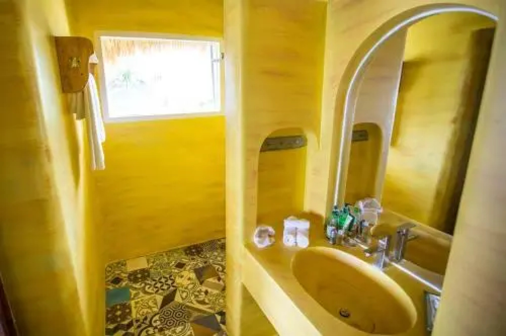 Vietnam Backpacker Hostels - Ninhvana