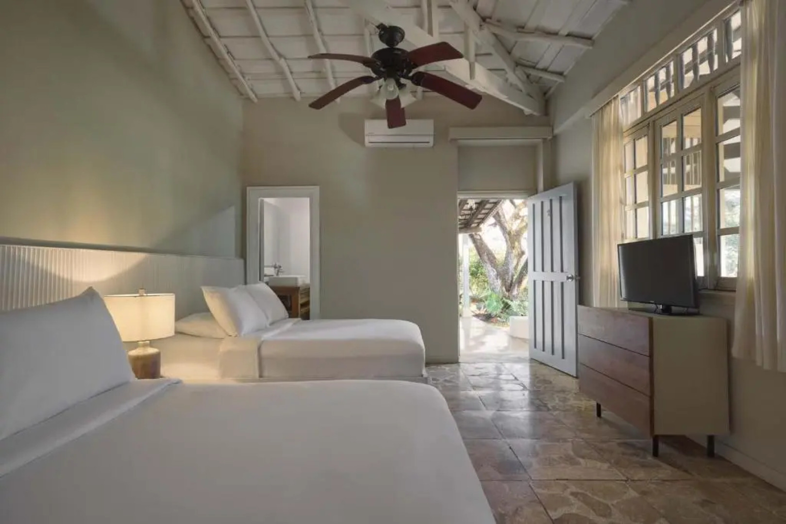 Villa Marina Lodge & Condos