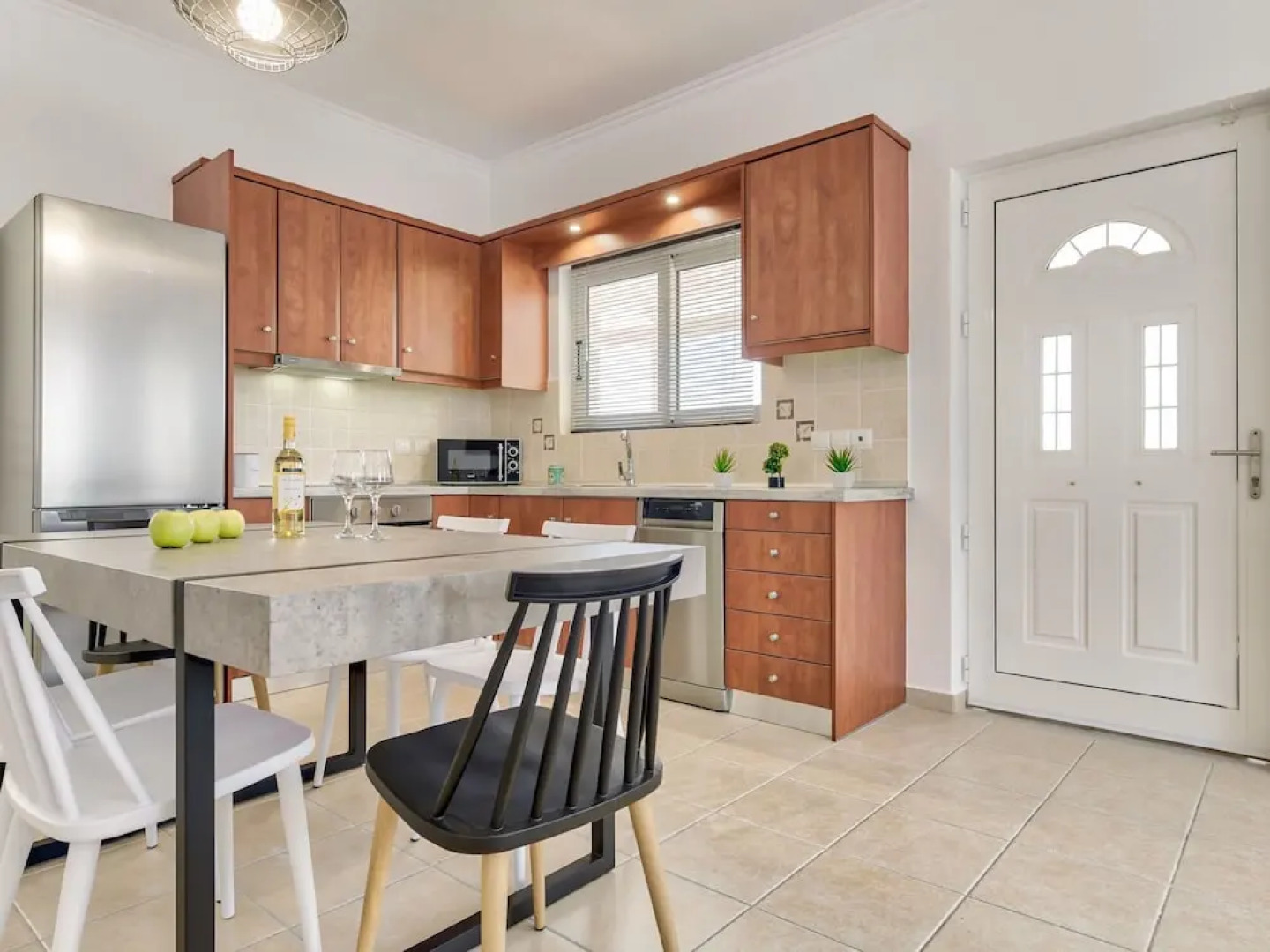 Modern Villa in Tragaki With Pool and Parasol