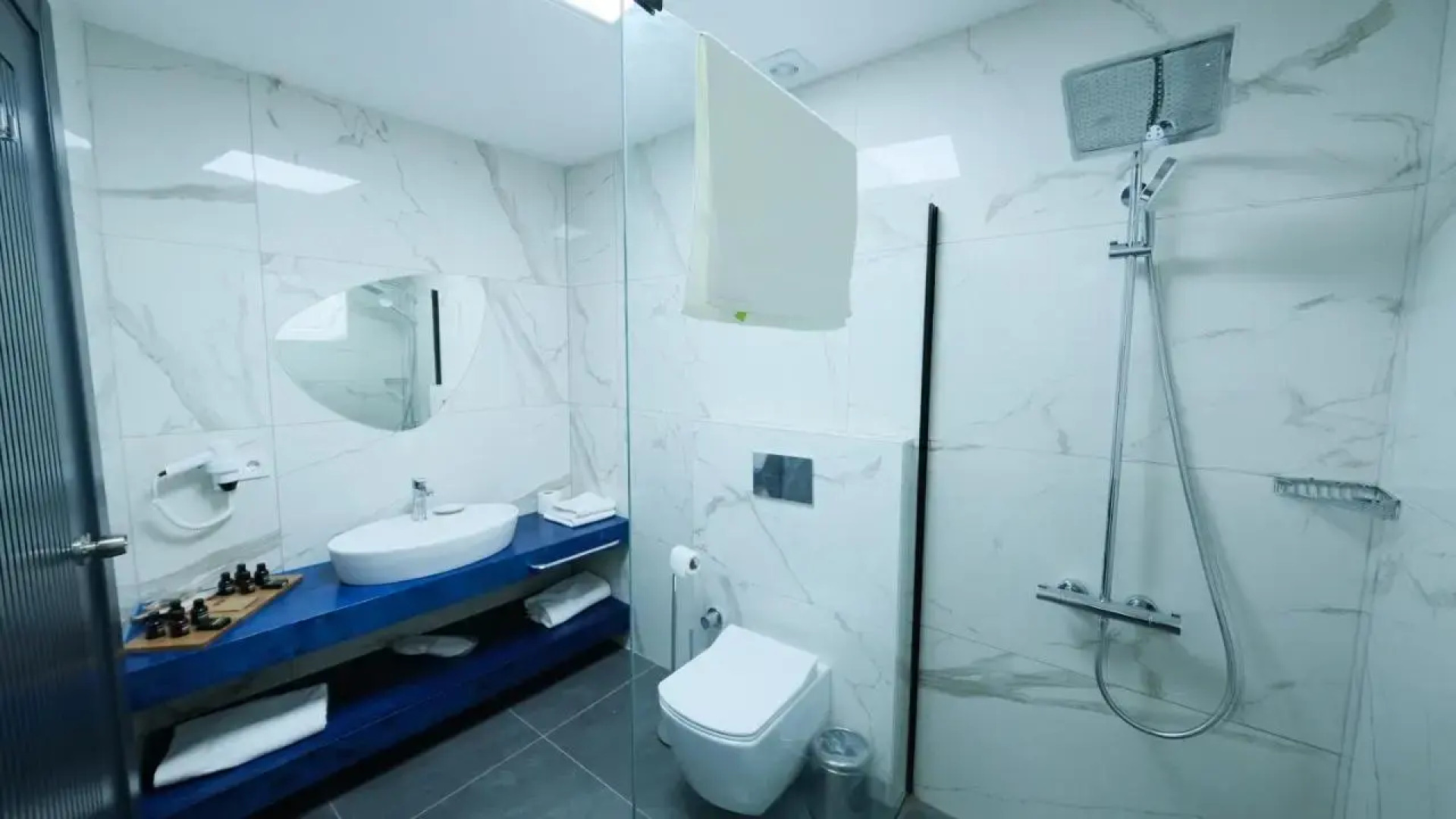 Xen Deluxe Boutique Hotel And Restaurant