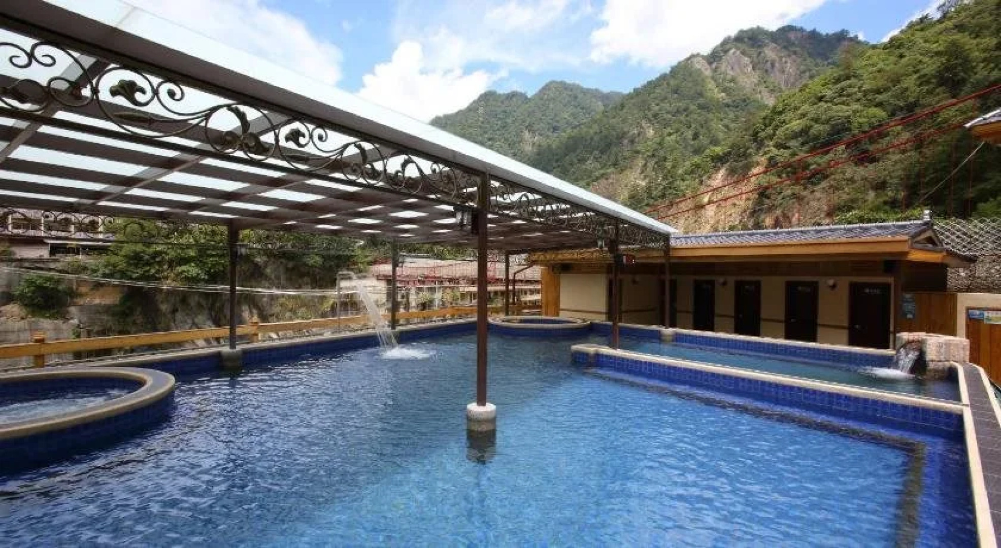 Utopia Holiday Hotel