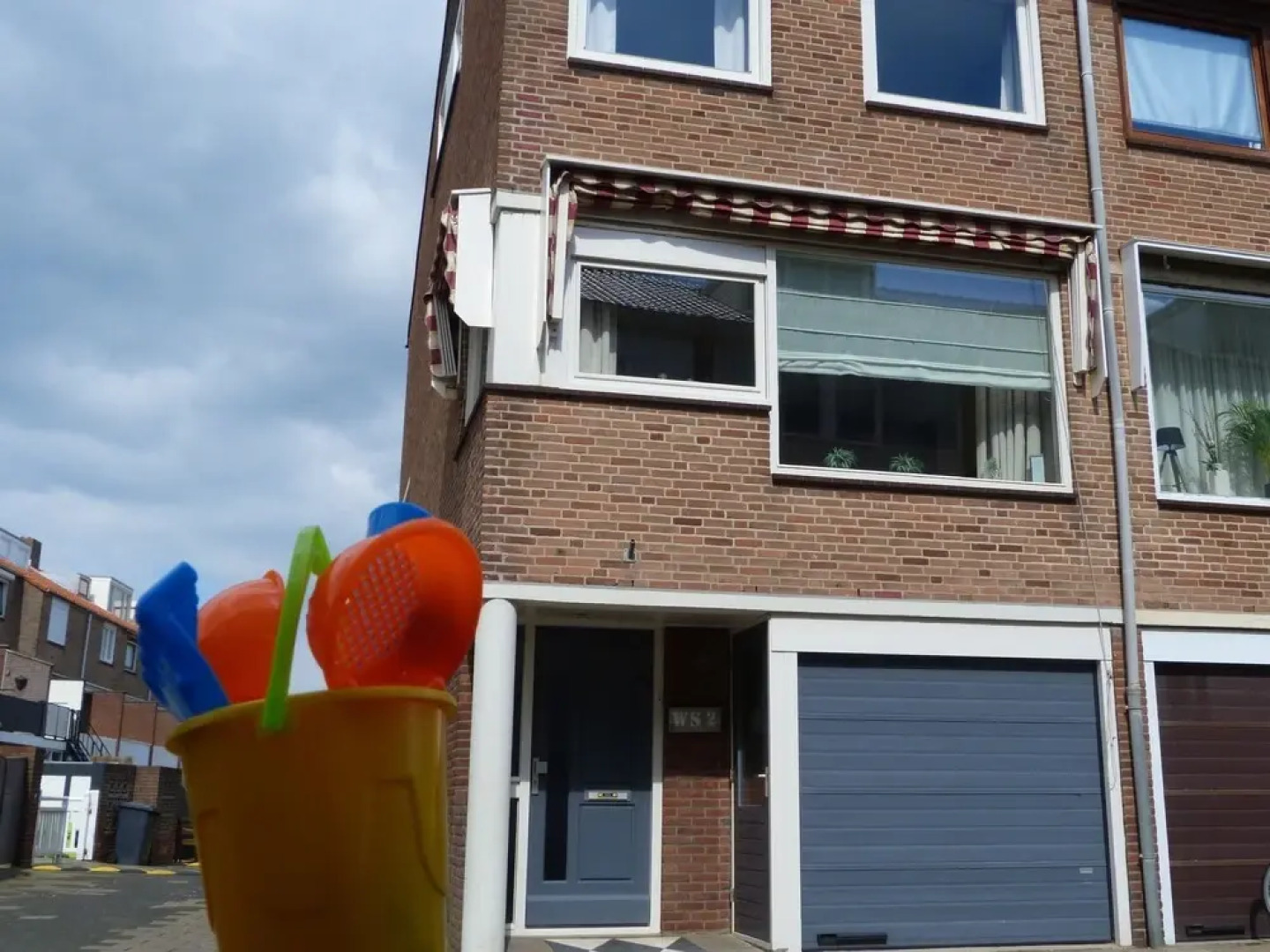 Spacious and Comfortable Holiday Home in Modernised Drive-in House