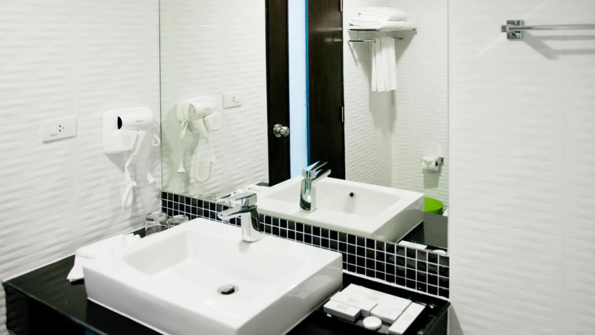 Louis' Tavern Hotel Don Muang