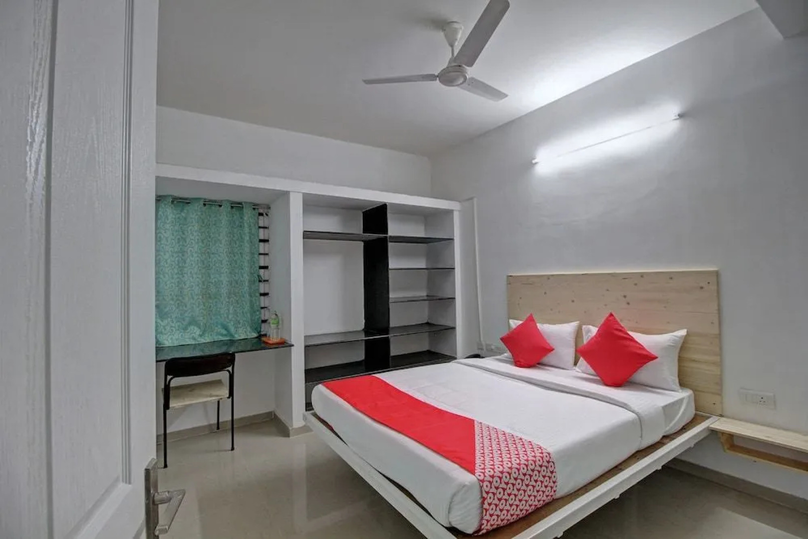 OYO 28223 Sri Sharu Enclave