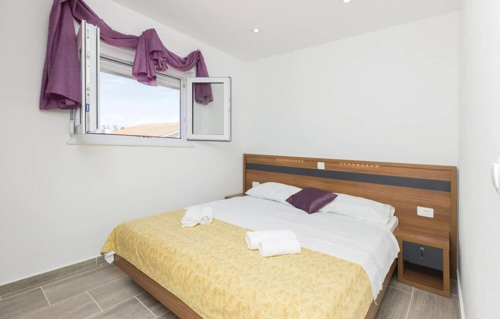 Beautiful Home in Vir With Wifi and 5 Bedrooms