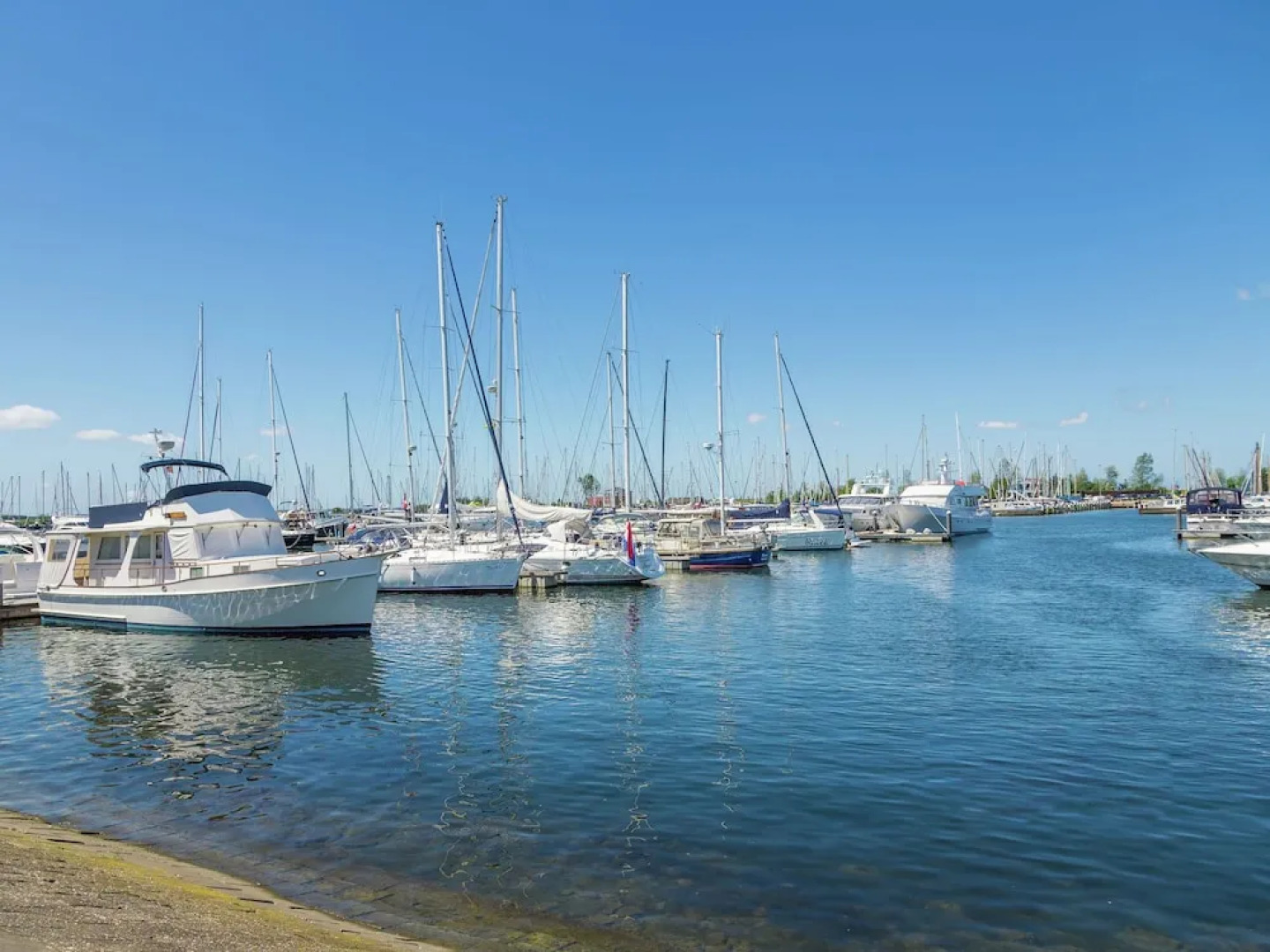 Comfortable Villa With Combi Microwave, 9 km. From Rockanje