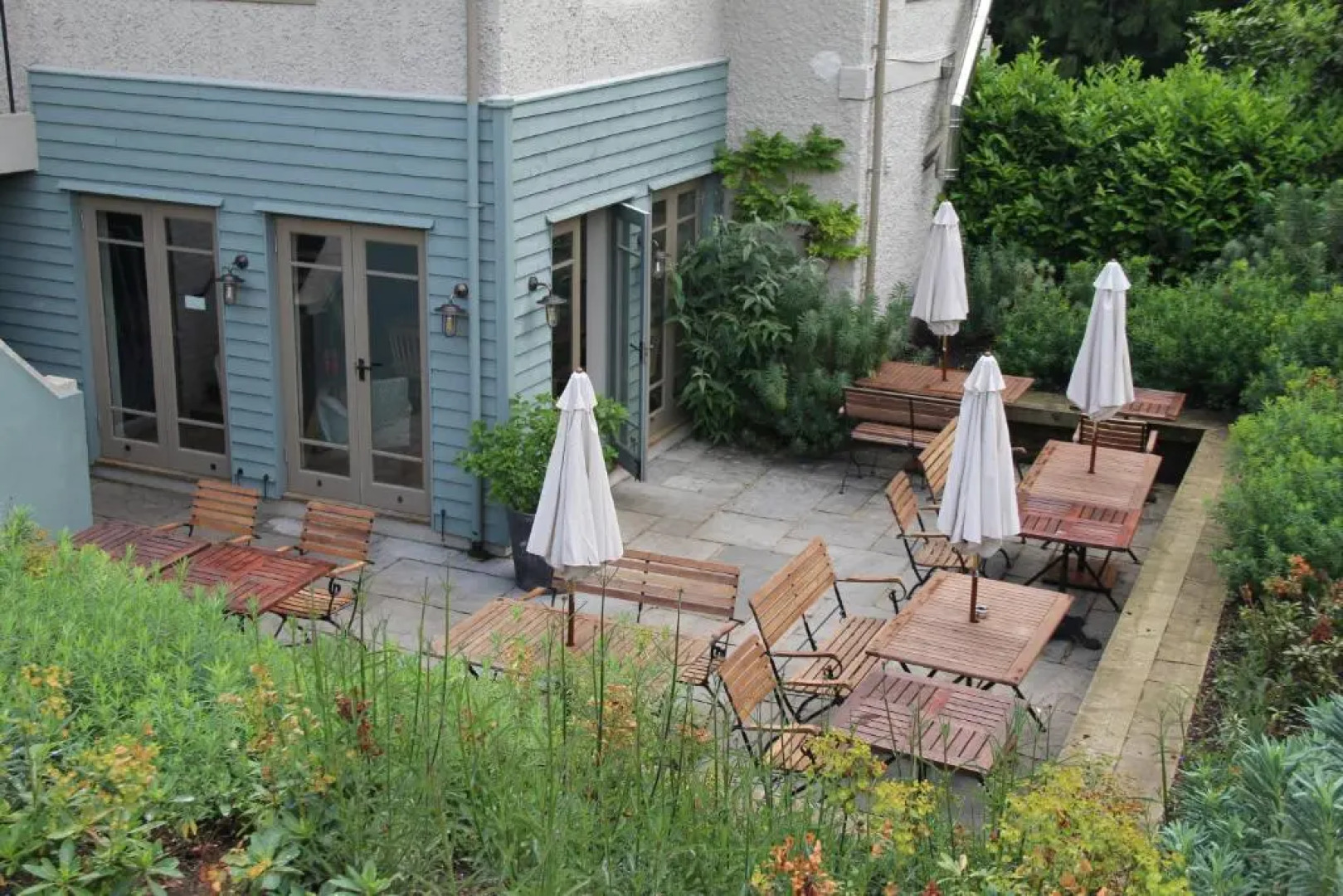 Bel & The Dragon Churt