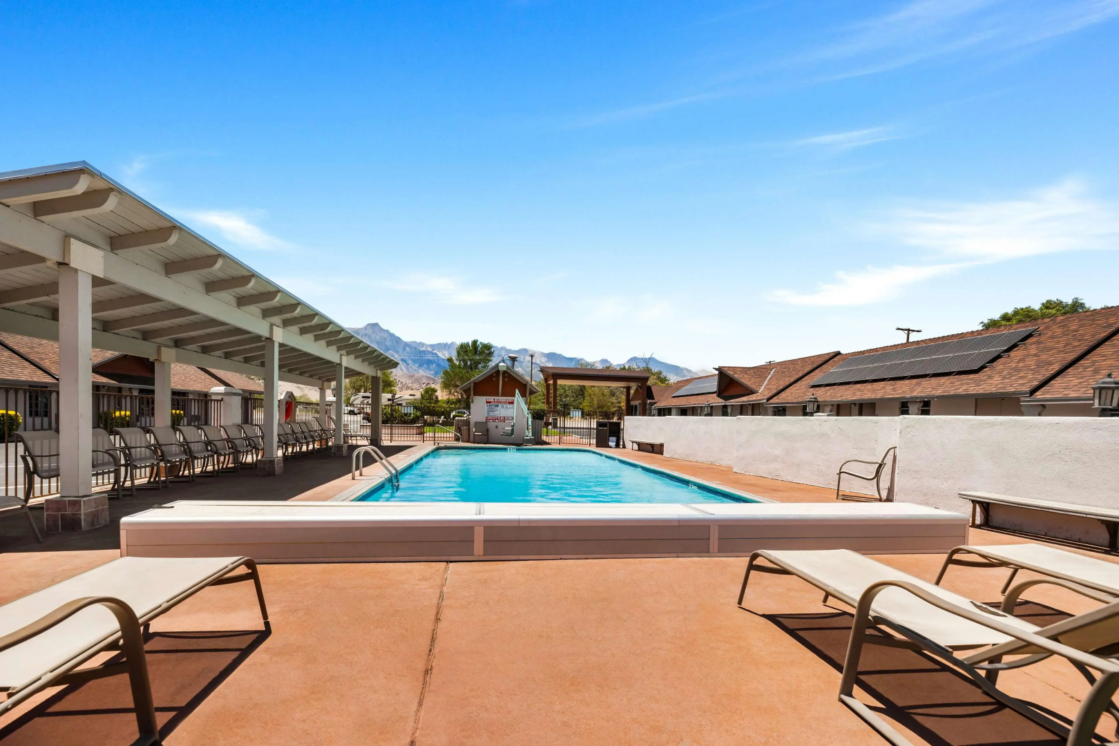 Best Western PLUS Frontier Motel