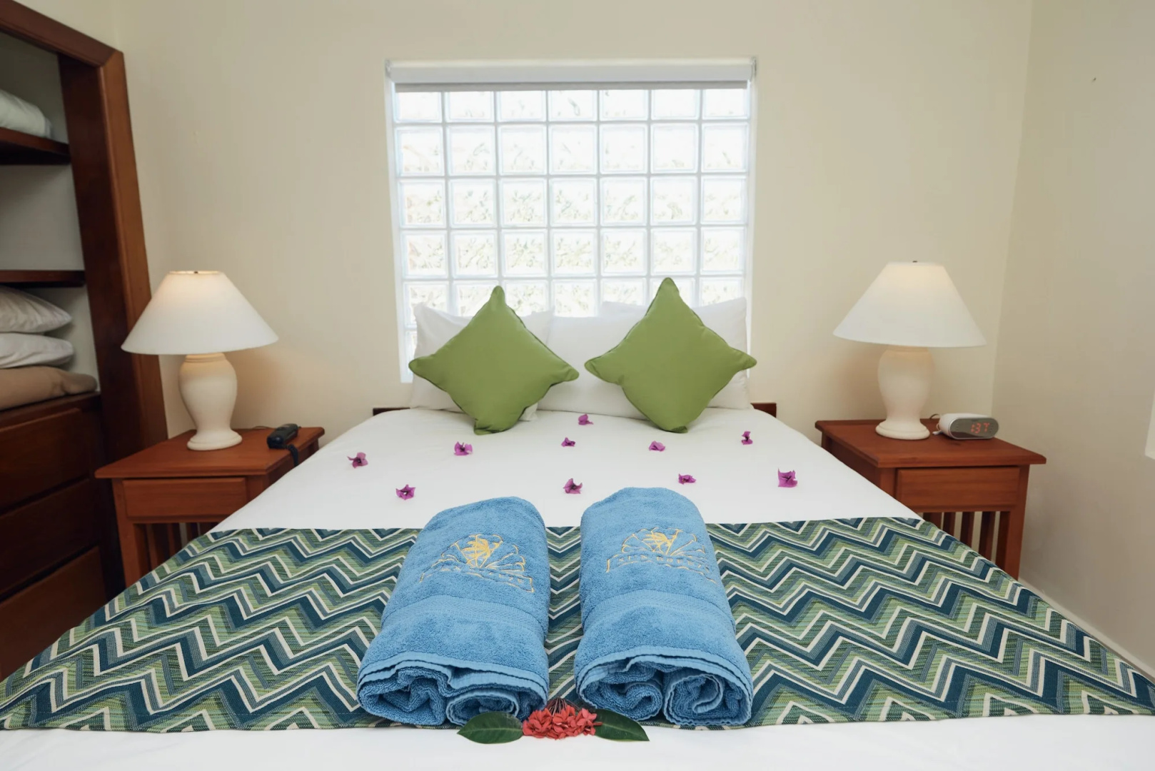 Sunbreeze Suites