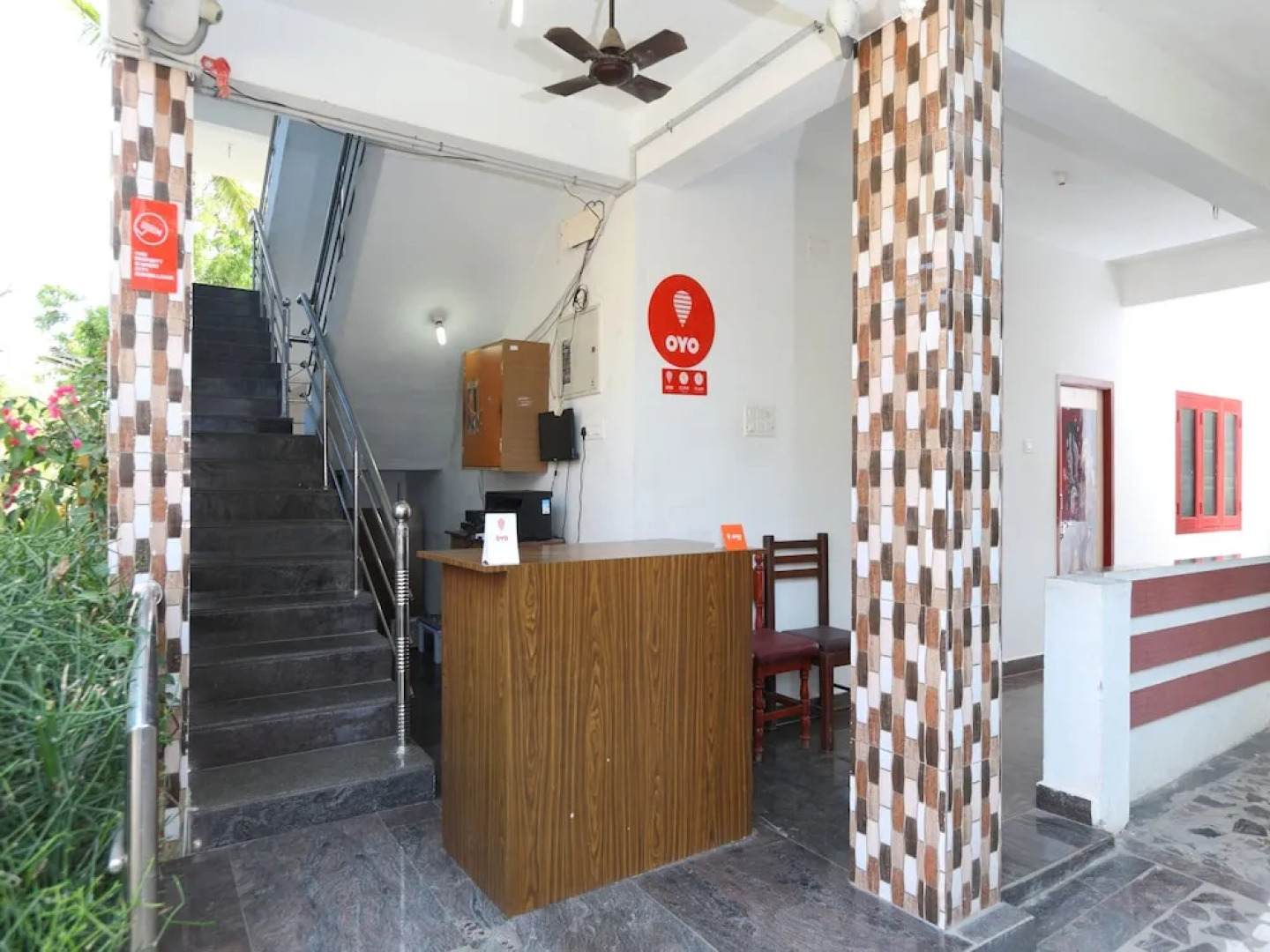 OYO 16067 The Orient Hotel