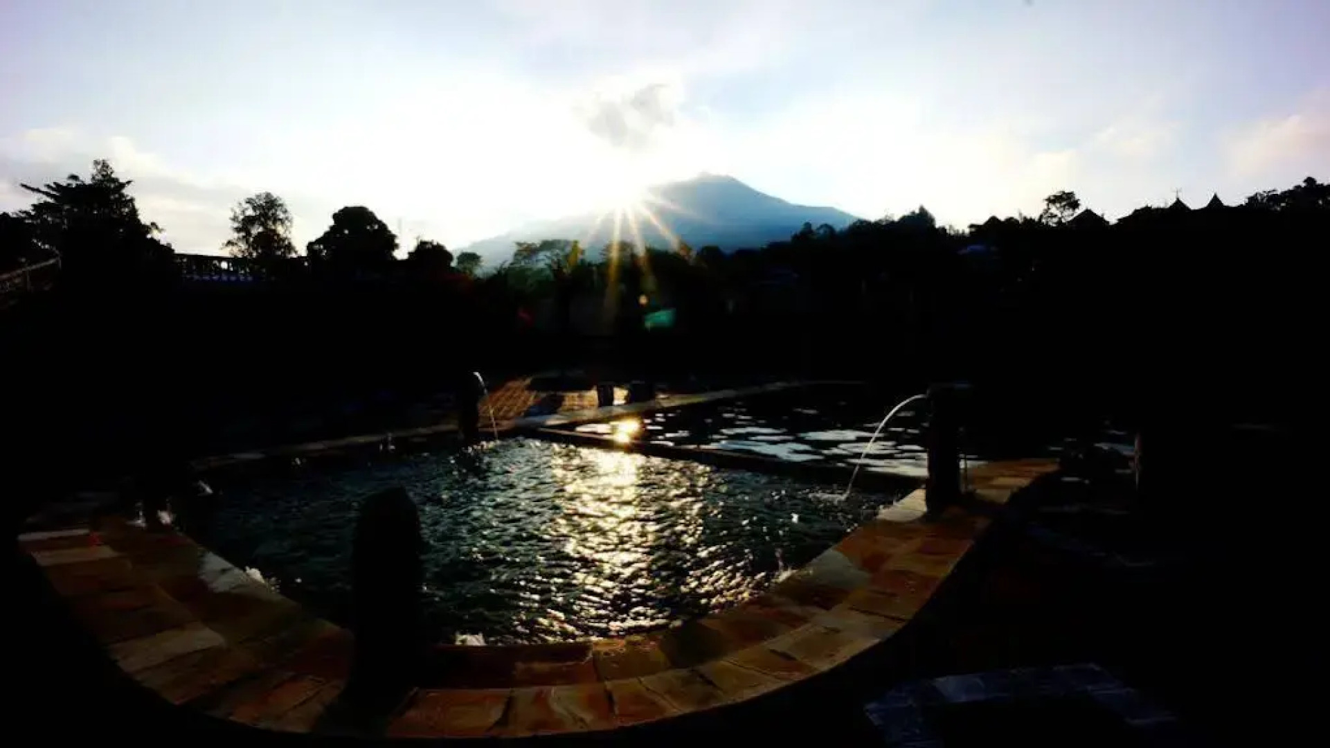 Puri Bening Lake Front Hotel