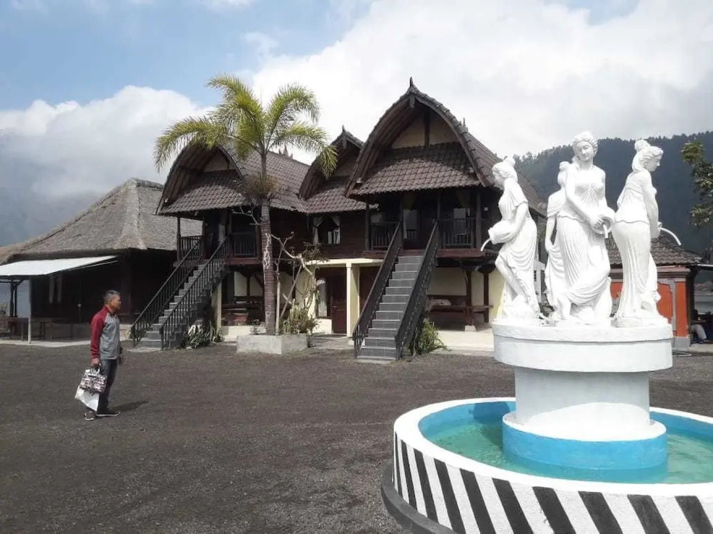 Batur Lakeside Hut
