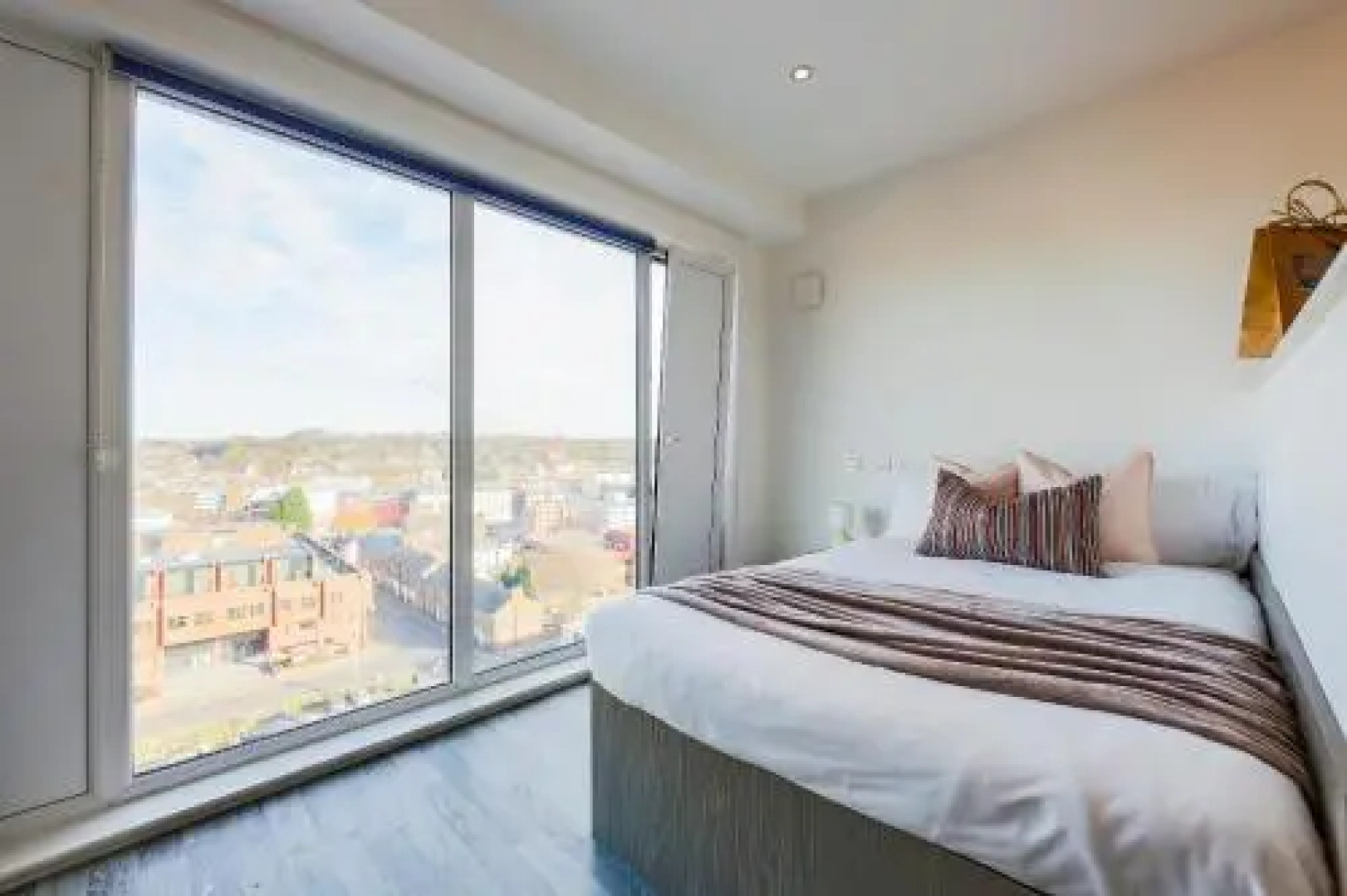 Peace Apartments - Hatbox