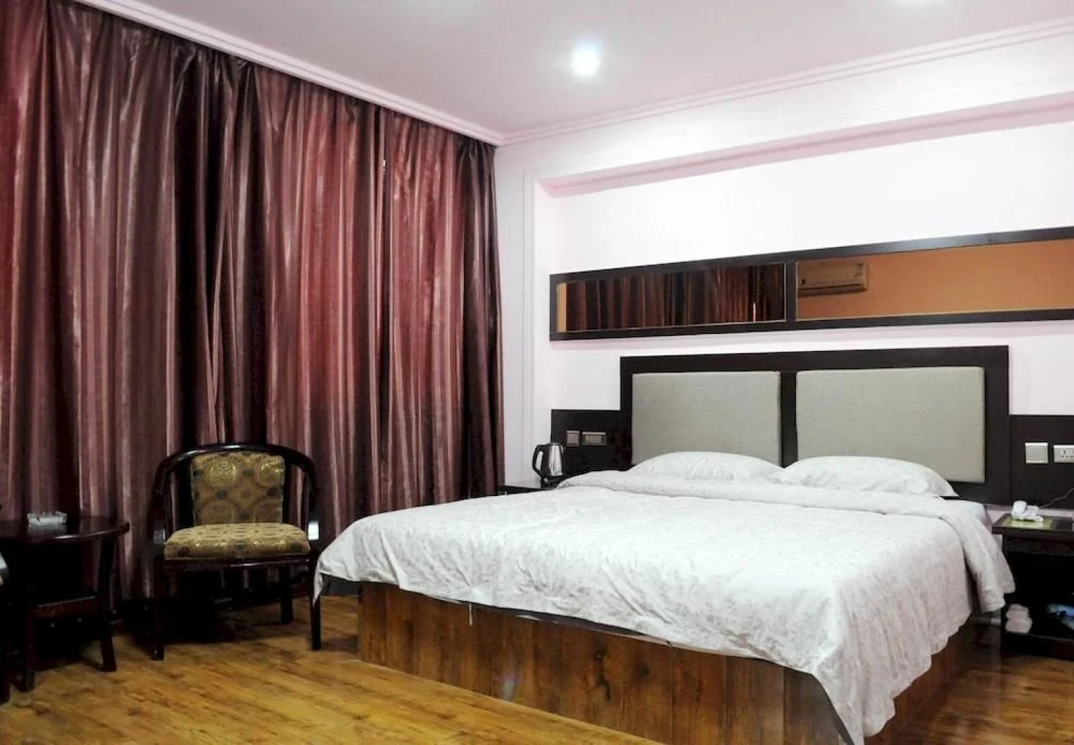 Zhuo  Ya  Boutique  Hotel