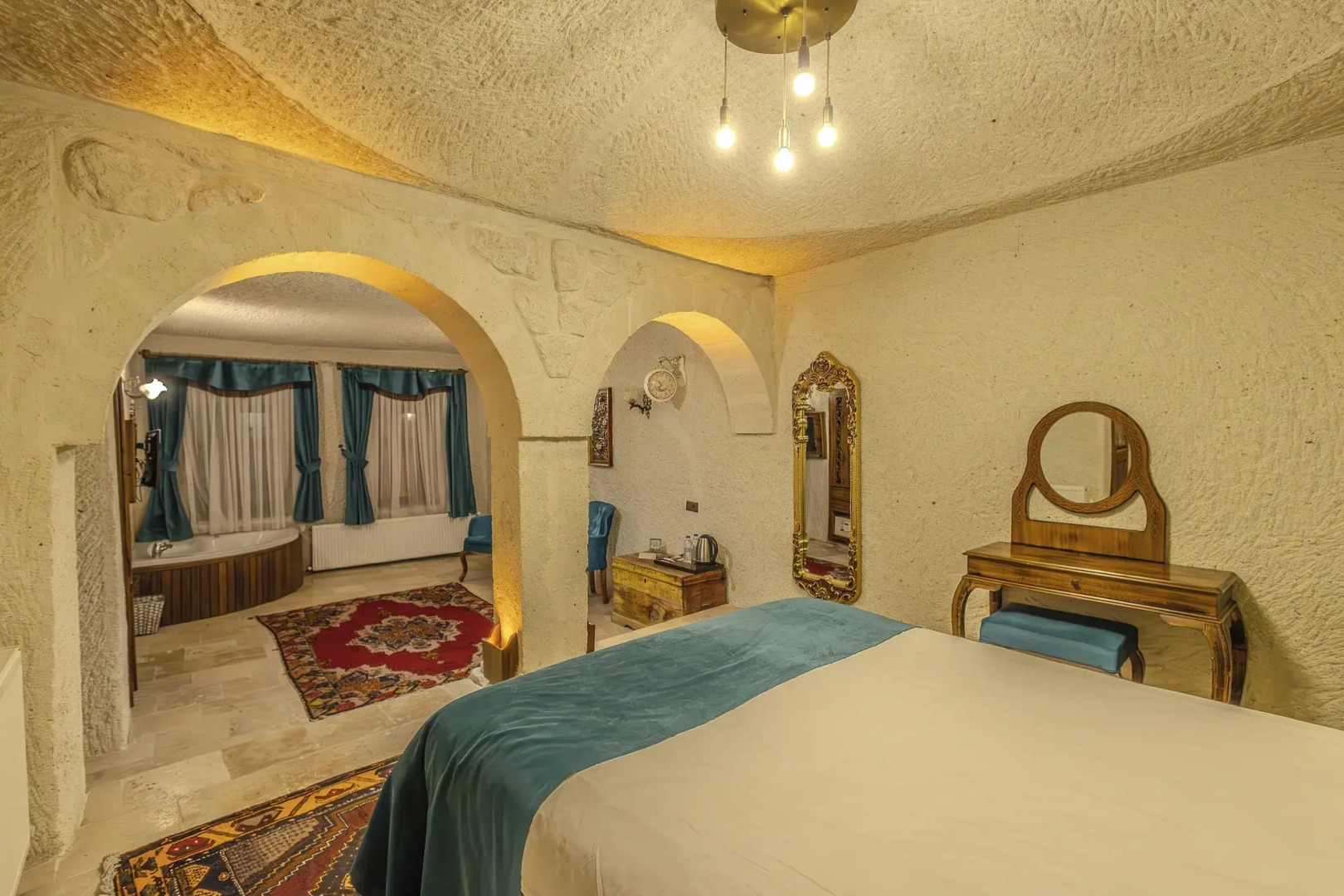Miracle Cave Hotel