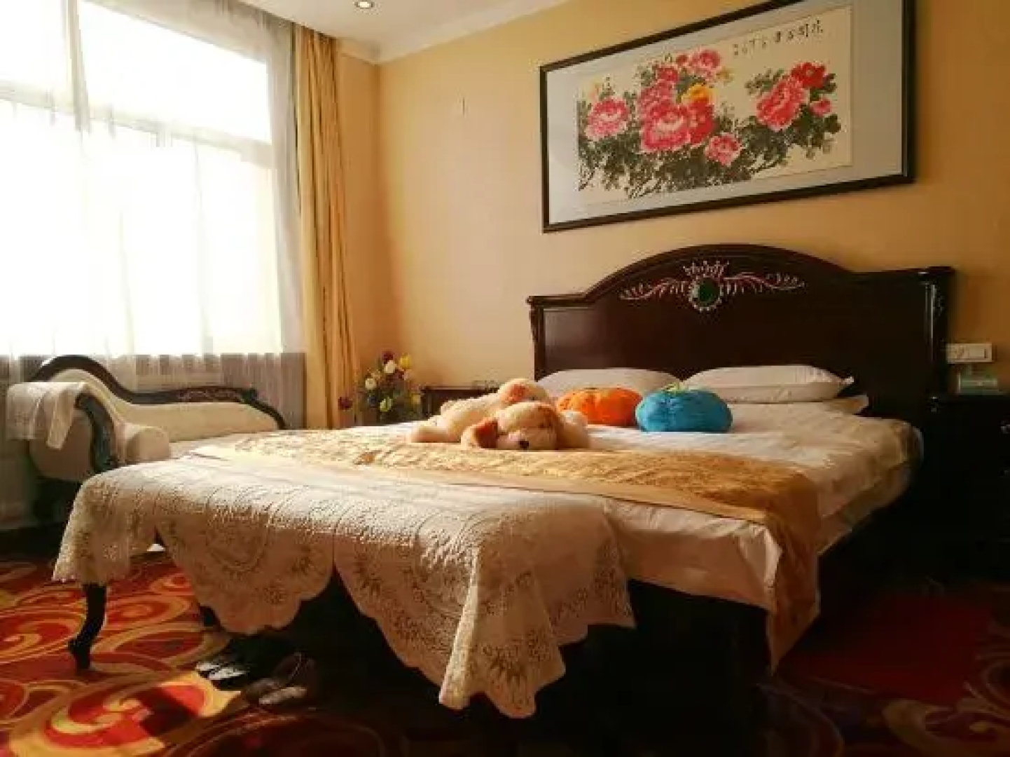 Shennong Hotel