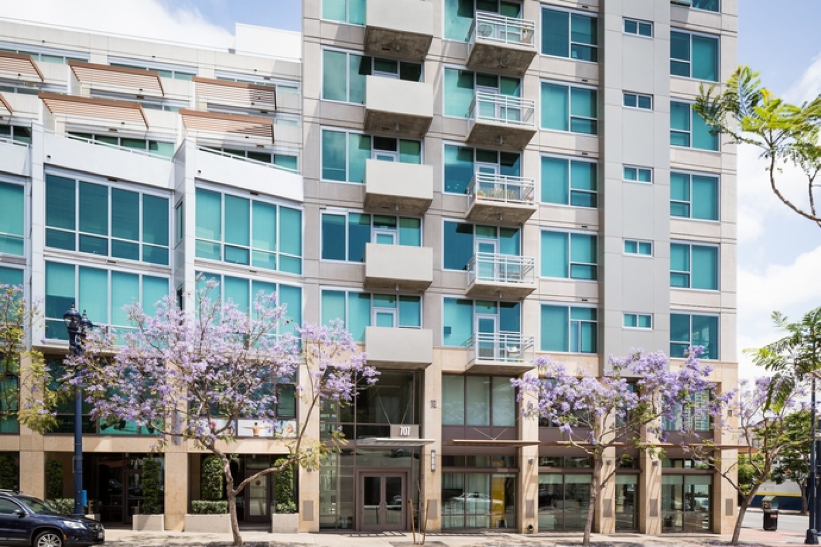 Stay Alfred on 10th Avenue